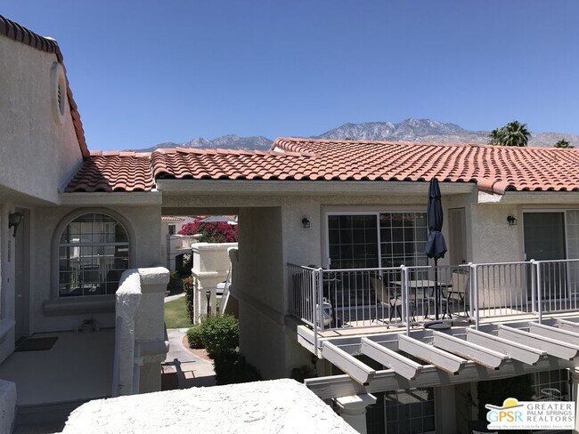 Building Photo - 2701 E Mesquite Ave