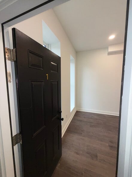 Building Photo - 2028 Druid Hill Ave