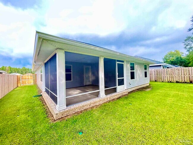 Building Photo - 1715 Leigh Lp