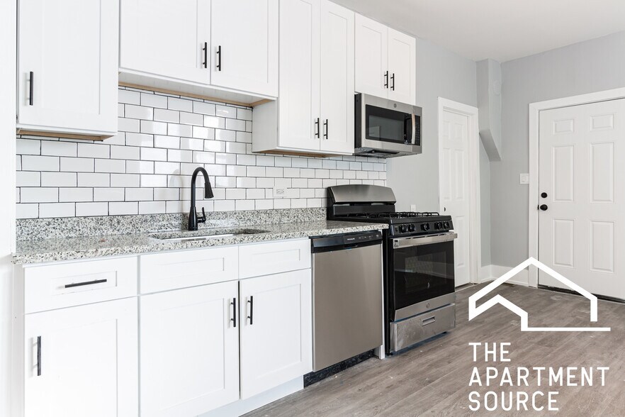 Building Photo - 2659 W Homer St