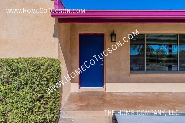 Building Photo - 3949 E 2nd St