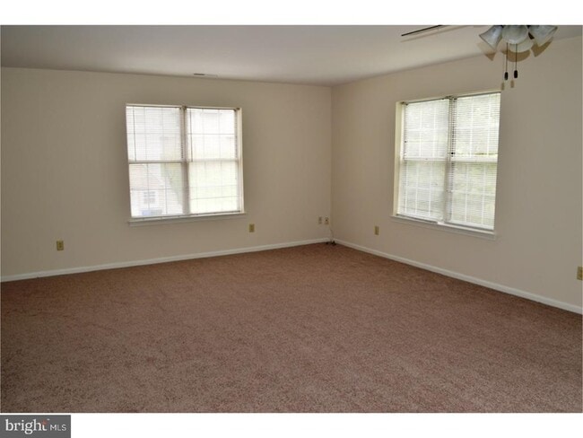 Building Photo - 131 Emery Ct