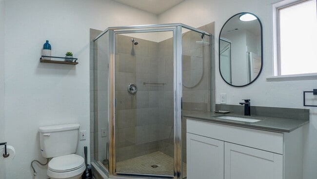 Building Photo - Fully furnished- Long and short term rental in Lehi! Boat and RV parking available.