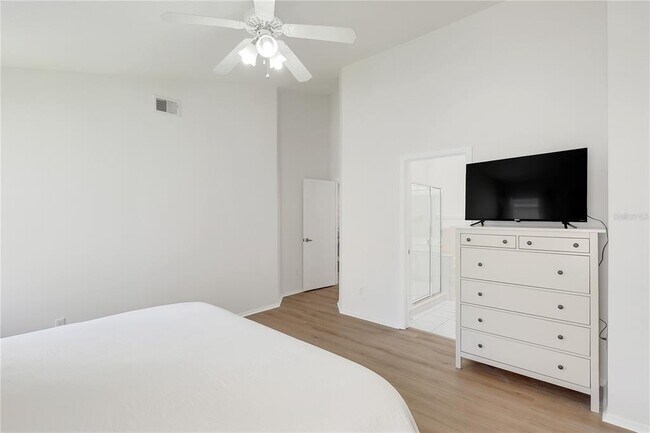 Building Photo - 203 Lake Davenport Estates Dr