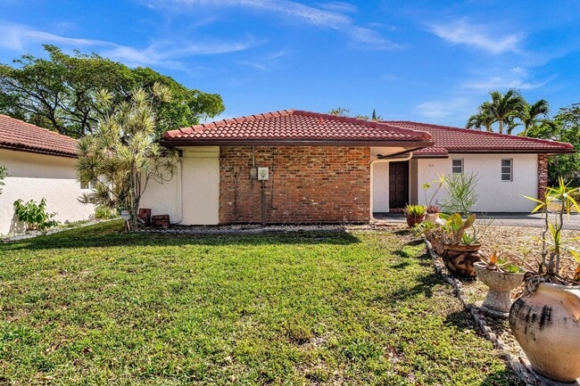 Building Photo - 313 NW 42nd St