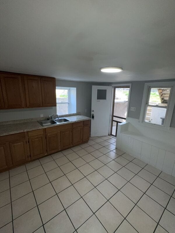 Building Photo - 534 Cherry St