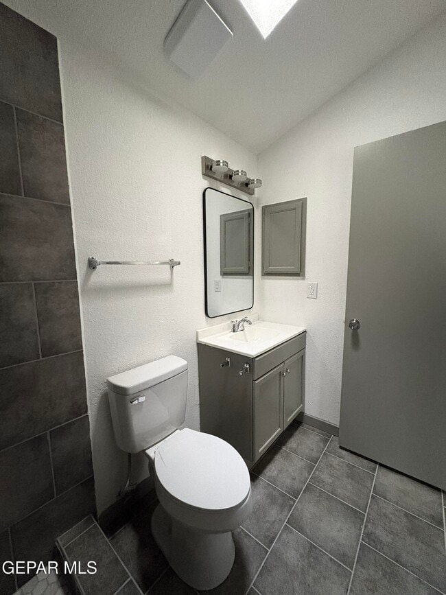 Building Photo - 11415 Sundrop Ct