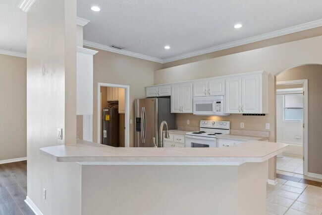 Building Photo - 40 Riddle Dr