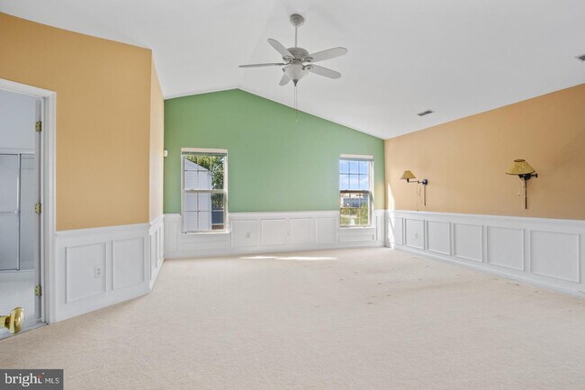 Building Photo - Spacious 4-Bedroom Home with Lake Views & Finished Basement