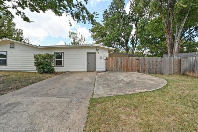 Building Photo - 1130 Gardner Rd