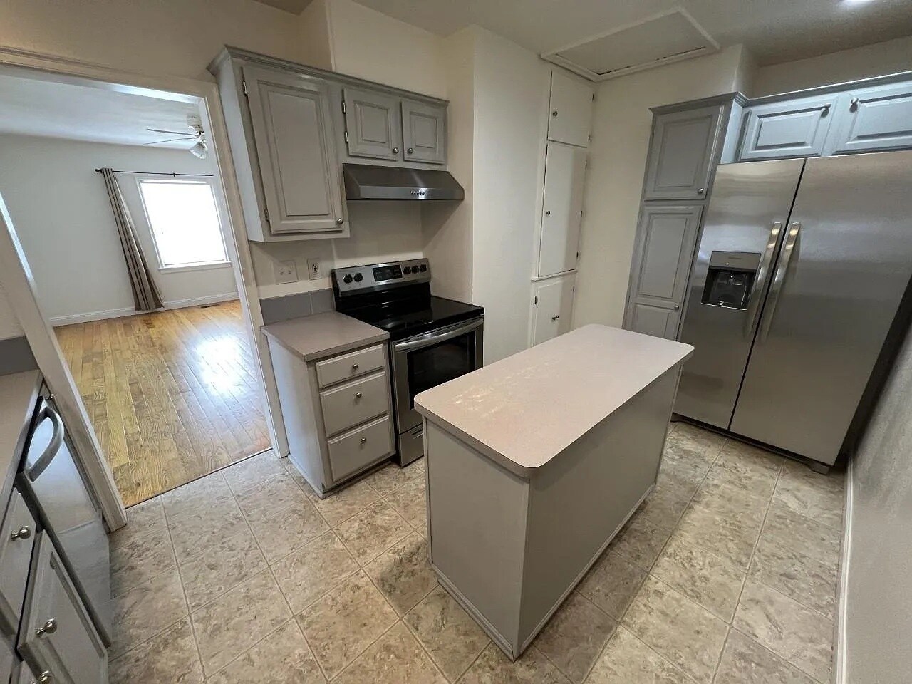 Kitchen - 1626 Hoyt St