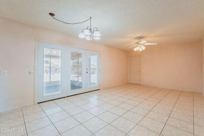Building Photo - 10733 W Loma Blanca Dr
