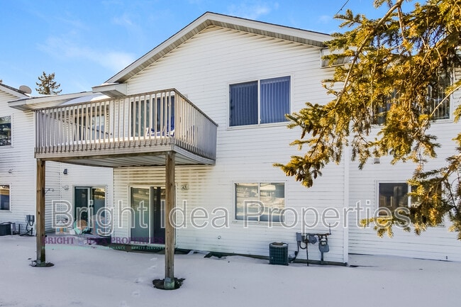 Building Photo - 2737 Douglas Dr N