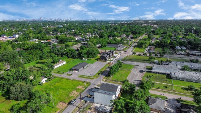 Building Photo - 9307 Jutland Rd
