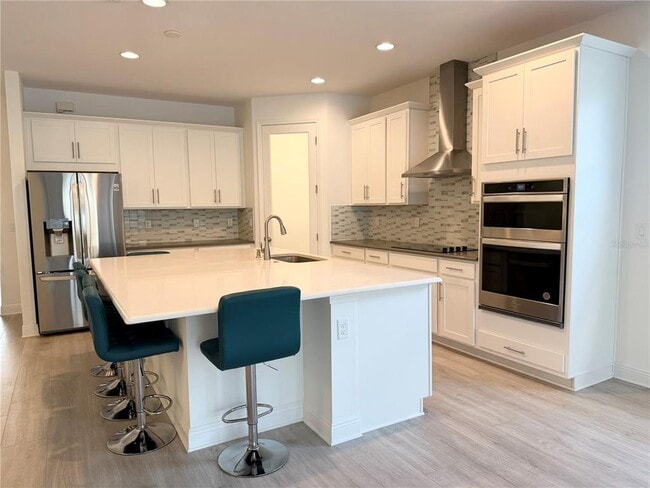 Building Photo - 15050 Lake Bessie Loop