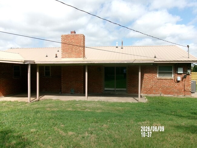 Building Photo - 2205 NW 50th St