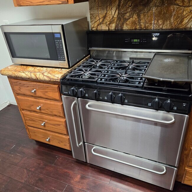 Building Photo - 12008 Sandy River Ct