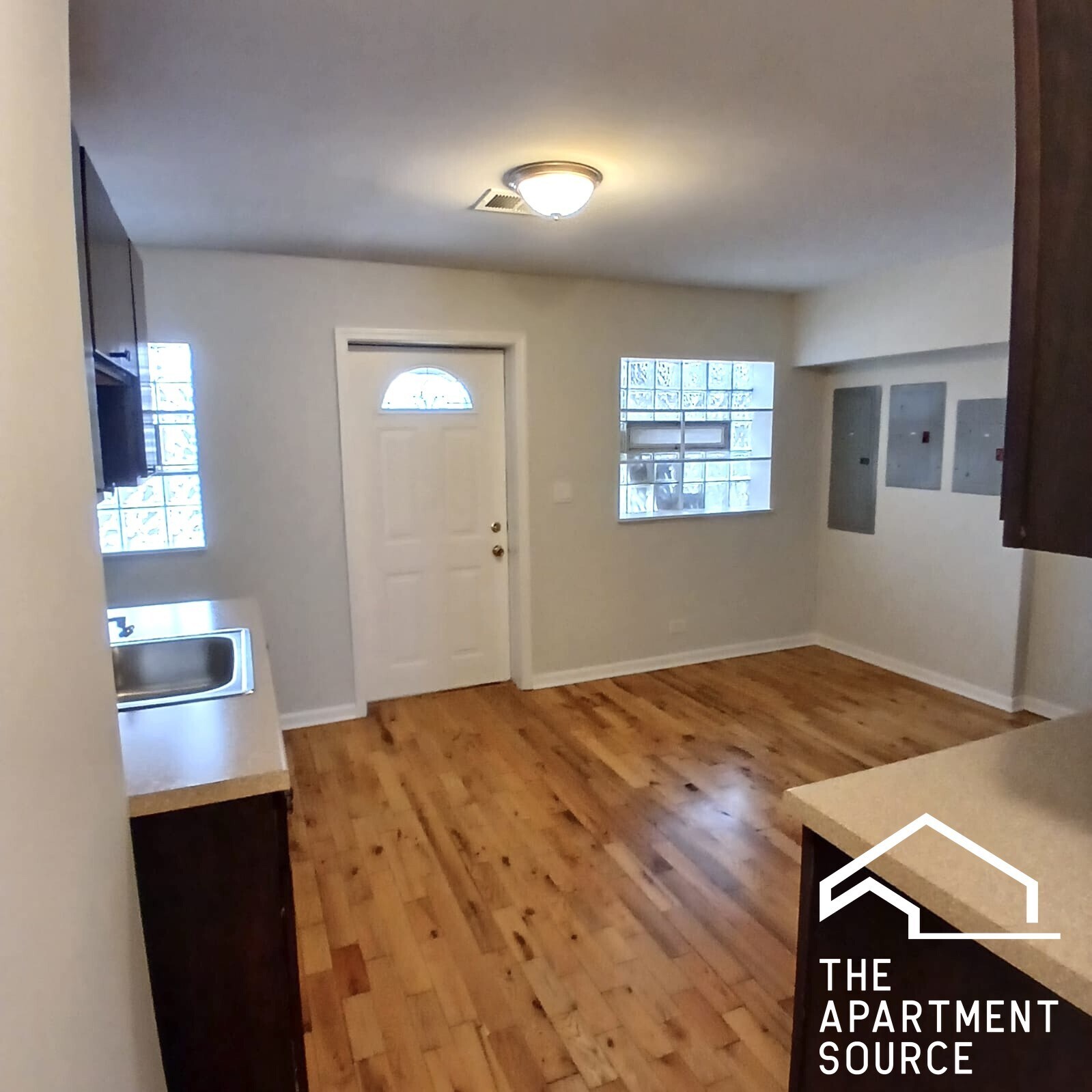 Building Photo - 4642 N Francisco Ave