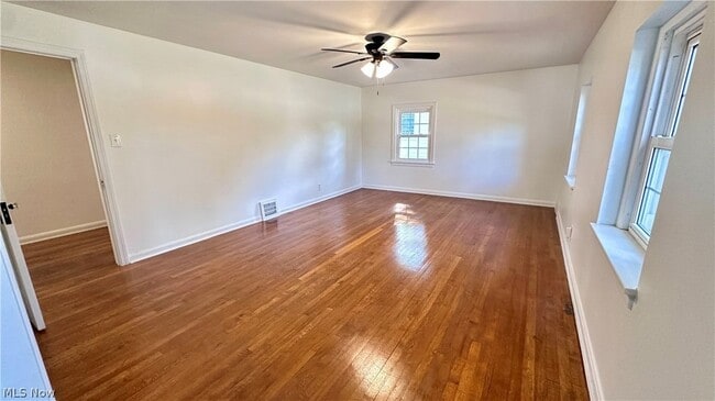 Building Photo - 1271 Hereford Rd