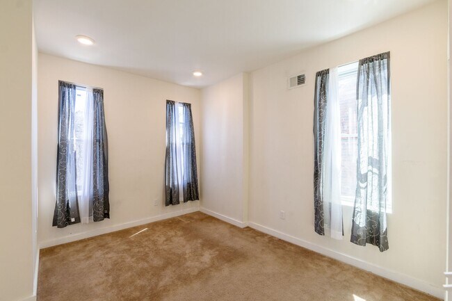 Building Photo - 1829 N 27th St