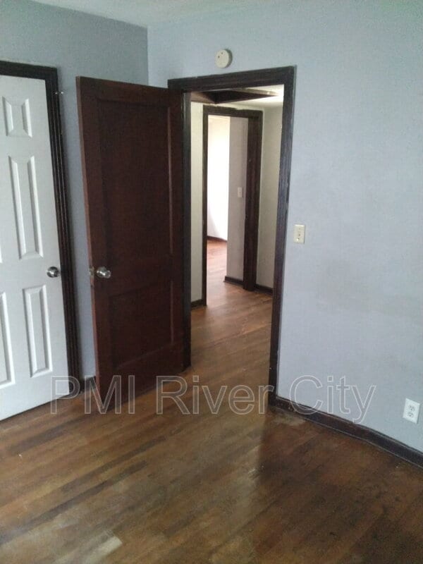 Building Photo - 5223 Polan Ln