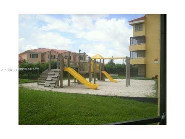 Building Photo - 8255 SW 152nd Ave