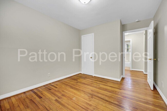 Building Photo - Rosewood Home