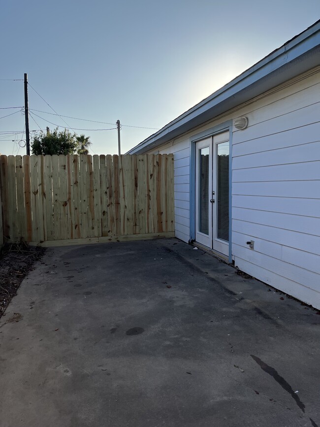 Building Photo - 4213 Easy St