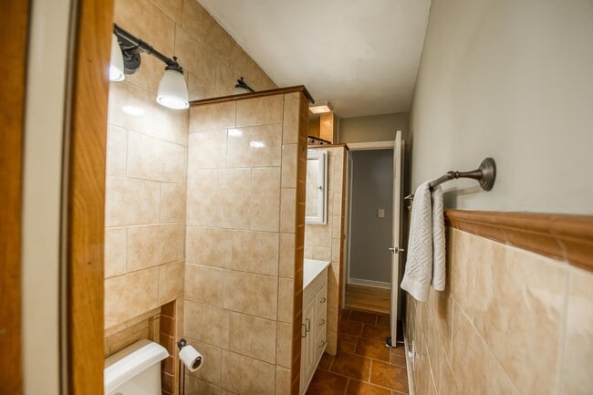 Building Photo - 3086 Waterford Dr