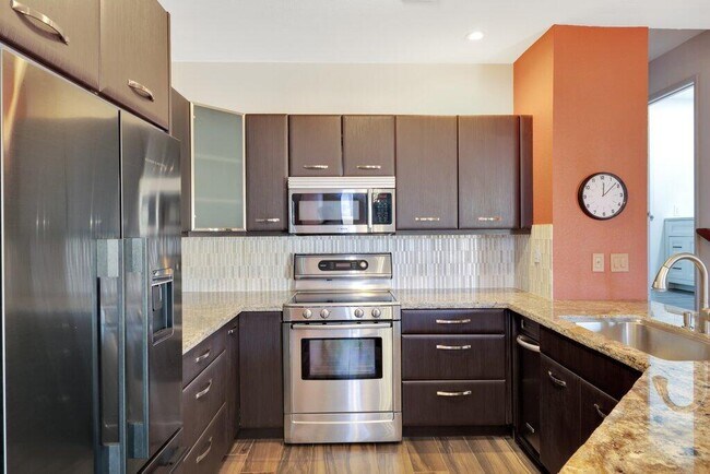 Building Photo - 73416 Irontree Dr