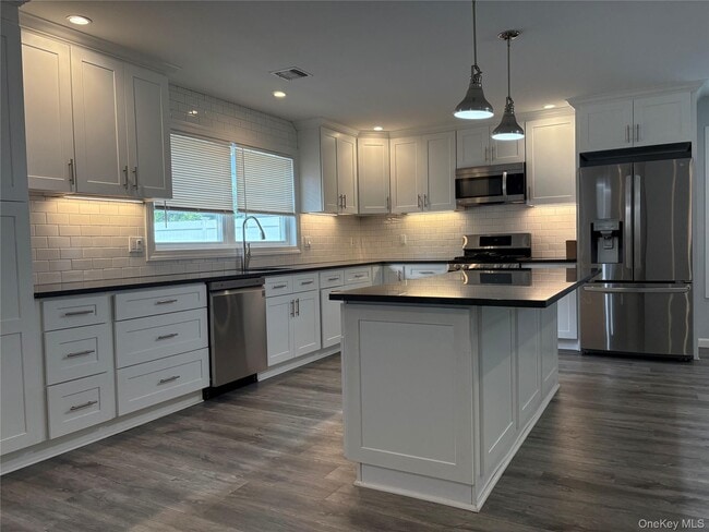 Building Photo - 17 Dunes Ln