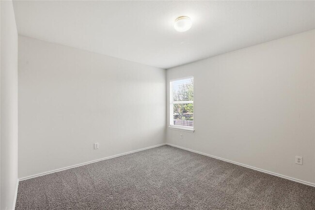 Building Photo - 18120 Topsail St