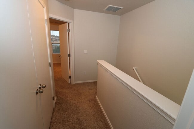 Building Photo - Great 2bd/2.5ba, 1306sf Townhouse with A/C in Fountain, CO, near Ft Carson!