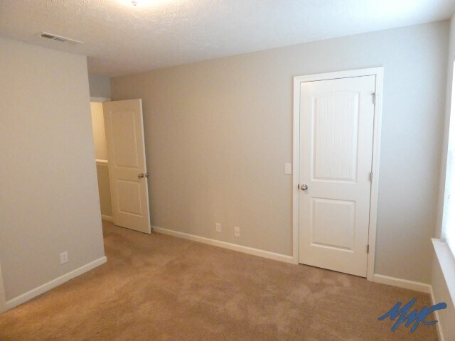 Building Photo - 2521 Jackalope St