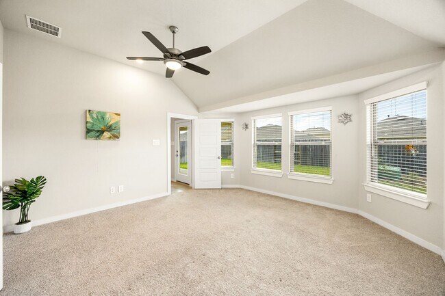 Building Photo - 723 Larkspur Shadow Dr