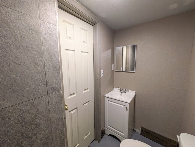 Building Photo - 3885 Park St