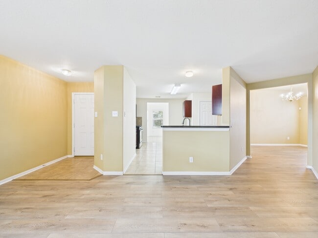 Building Photo - 5039 Ivy Fair Way