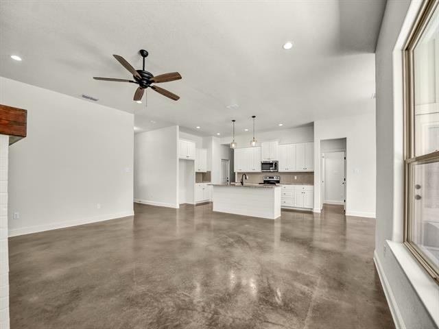 Building Photo - 183 Graystone Dr