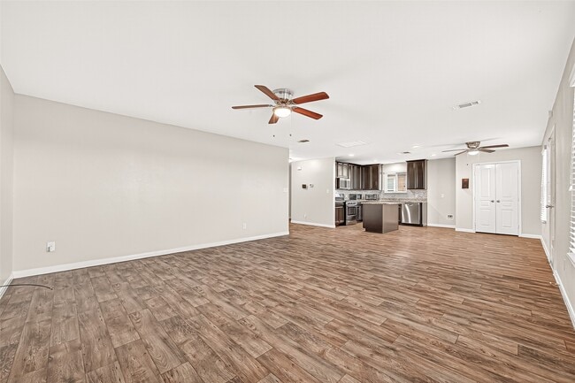 Building Photo - 2030 Stonework Ln