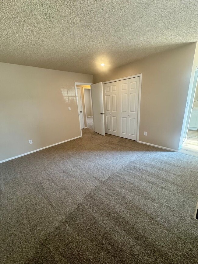 Building Photo - 4 Bedroom Home in Village 7, Centrally Loc...