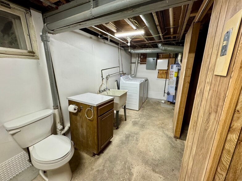 Building Photo - 2225 26th St