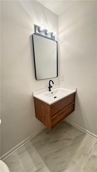 Building Photo - 1352 Overlook Cove SE