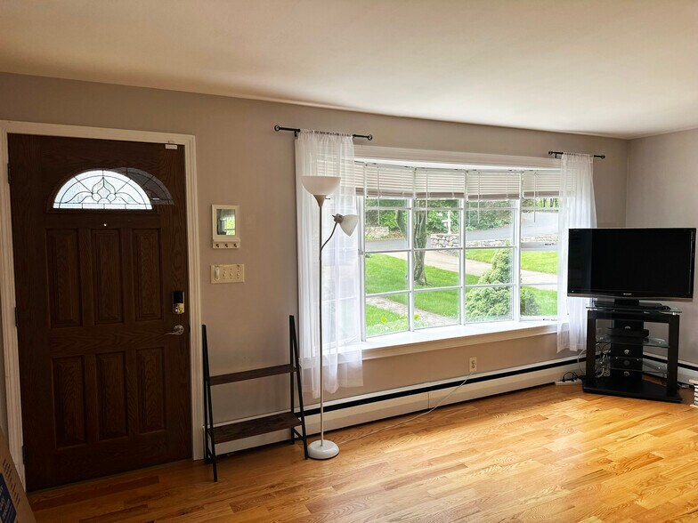 Living Room - 110 Dobson St