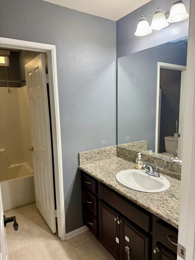 Building Photo - 28610 Sugarite Canyon Dr