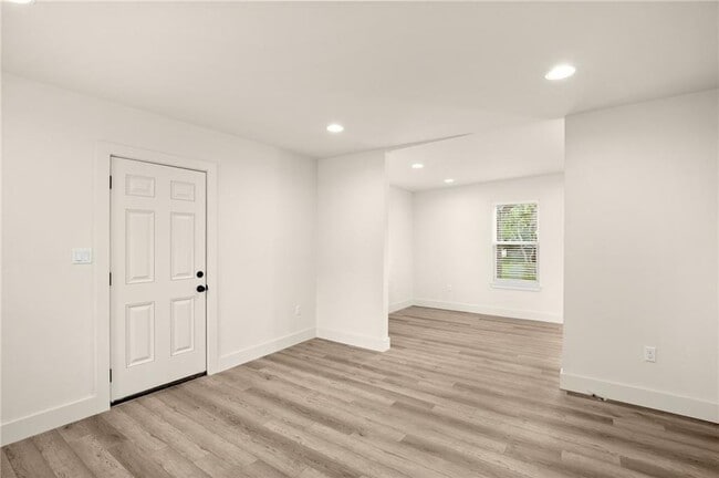 Building Photo - 5405 Joe Sayers Ave