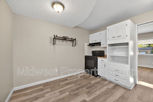 Building Photo - 813 Lynn Haven Ln