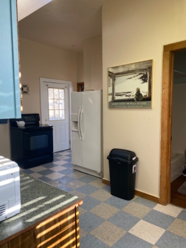 Building Photo - 18 Rogge St