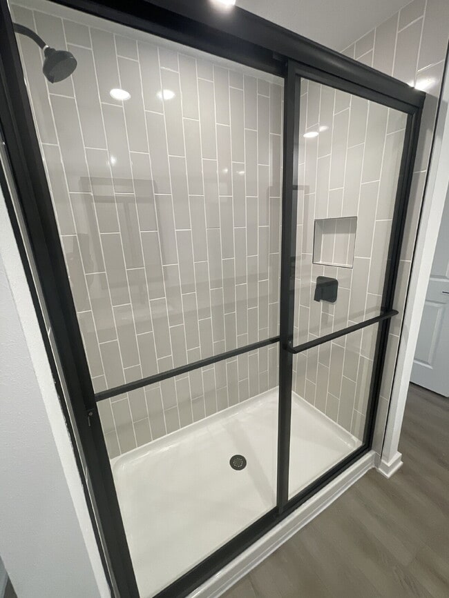 Building Photo - 1270 Ahoy Ave