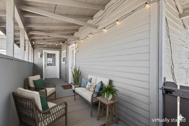 Building Photo - 909 W Chestnut St