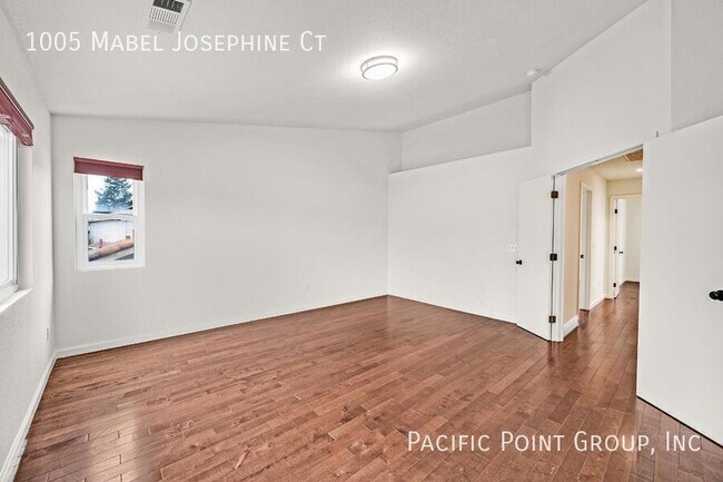 Building Photo - 1005 Mabel Josephine Ct